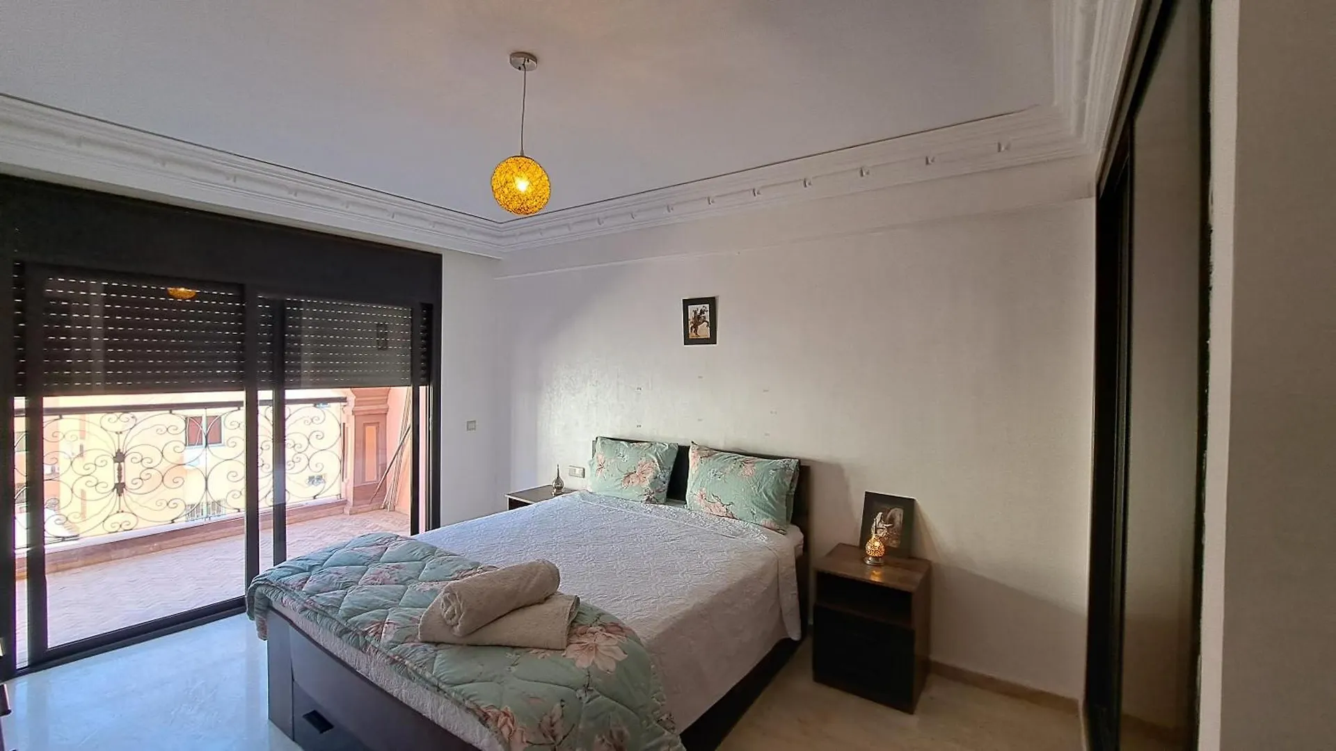아파트 Appartement Tres Moderne A Gueliz 마라케시