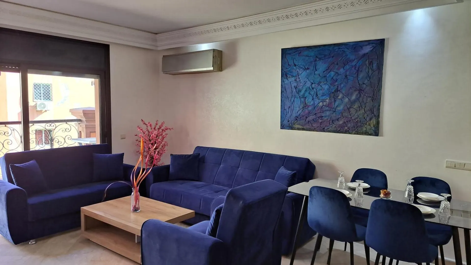 아파트 Appartement Tres Moderne A Gueliz 마라케시